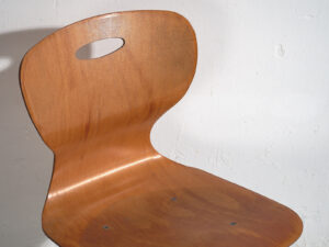 Chaise d'école vintage bleu turquoise (c.1950)