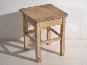 Mesita antigua de madera maciza (c.1920) #13