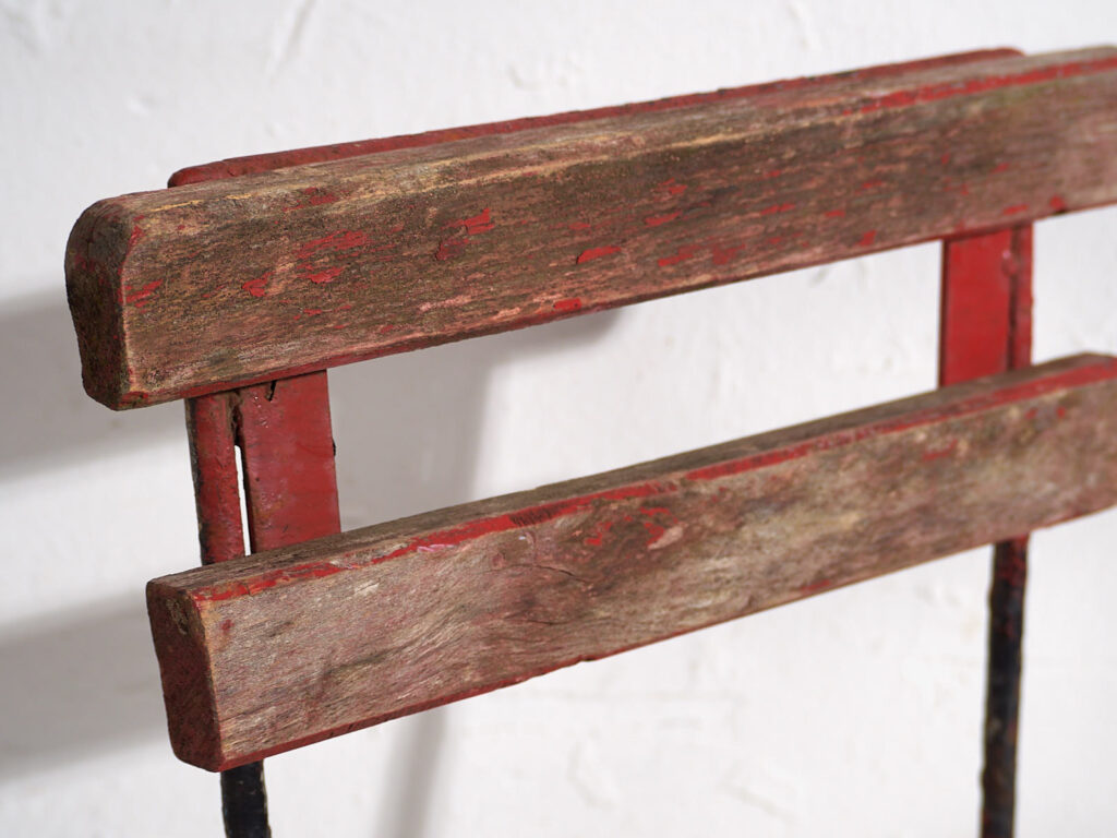 Ancienne chaise de jardin pour enfant (c.1920)