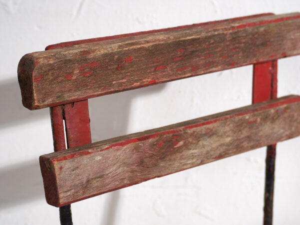 Silla infantil de jardín antigua (c.1920)