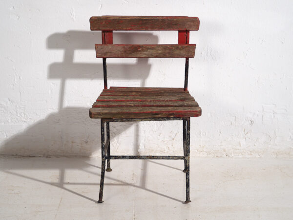 Silla infantil de jardín antigua (c.1920)
