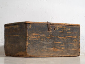 Antiguo baúl de municiones en color azul cobalto (c.1900) #64