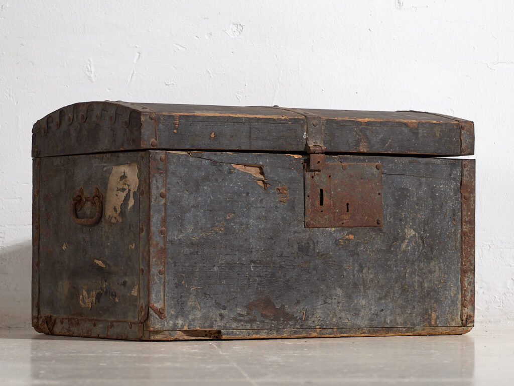 Antique dark toned chest (c.1910) #65