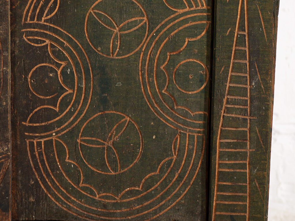 Commode verte ancienne de style primitif (vers 1920) #71