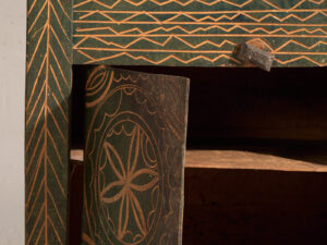 Commode verte ancienne de style primitif (vers 1920) #71