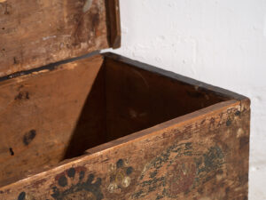 Ancien coffre peint à motifs floraux (c.1900) #72