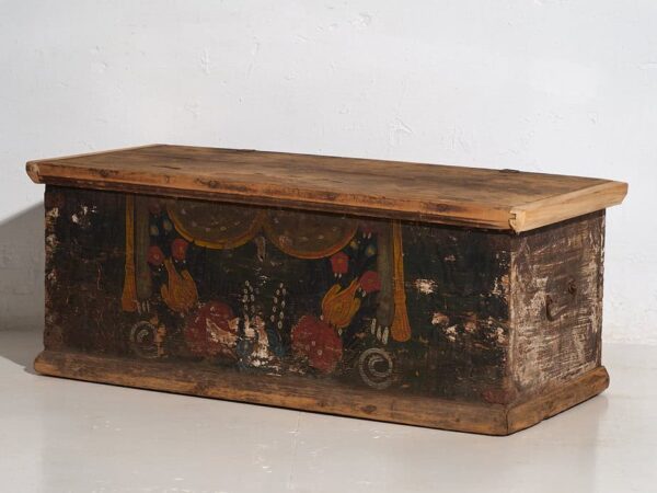 Antiguo baúl pequeño con motivos florales (c.1920) #73
