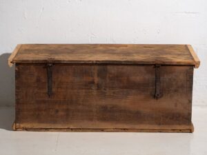 Antiguo baúl pequeño con motivos florales (c.1920) #73