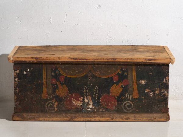 Antiguo baúl pequeño con motivos florales (c.1920) #73