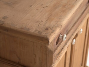 Armario pequeño antiguo de estilo provenzal (c.1930) #97