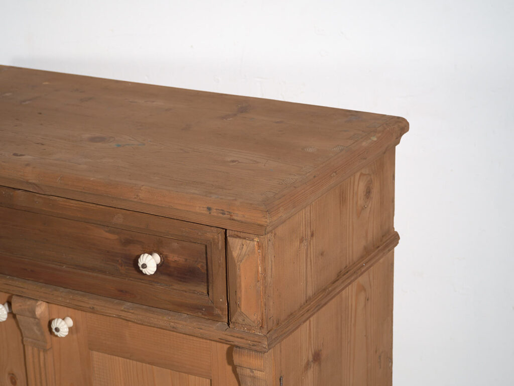 Armario pequeño antiguo de estilo provenzal (c.1930) #97