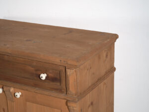 Armario pequeño antiguo de estilo provenzal (c.1930) #97