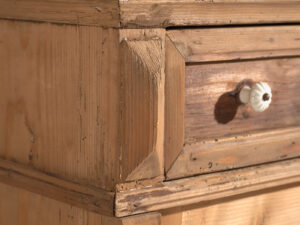 Armario pequeño antiguo de estilo provenzal (c.1930) #97