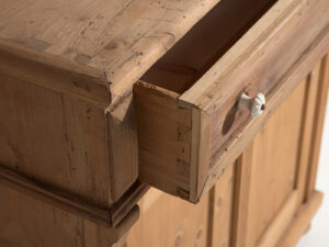 Armario pequeño antiguo de estilo provenzal (c.1930) #97