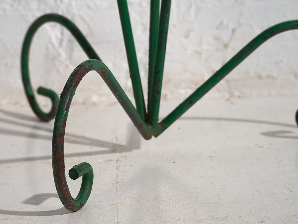 Macetero antiguo de hierro para jardín (c.1920) #113