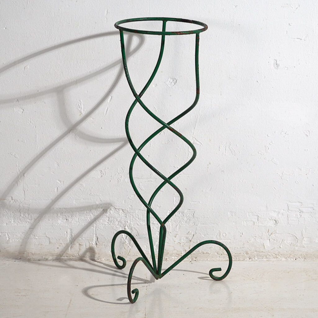 Macetero antiguo de hierro para jardín (c.1920) #113