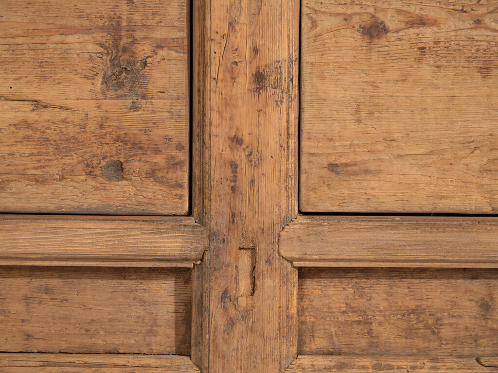 Buffet ancien à trois portes (vers 1900) #2