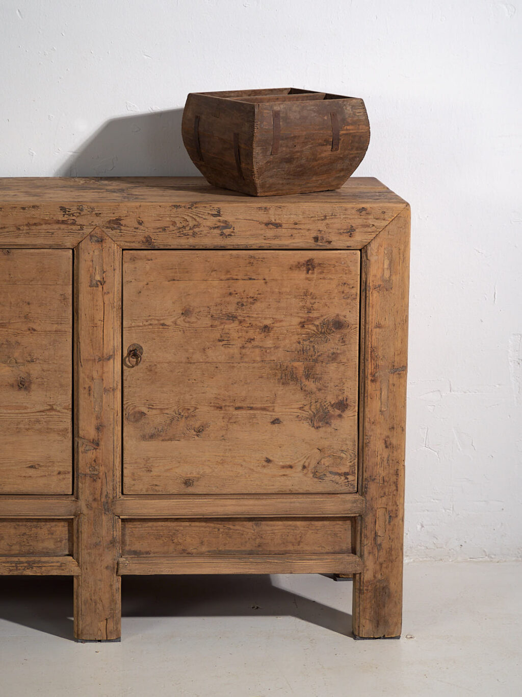 Buffet ancien à trois portes (vers 1900) #2