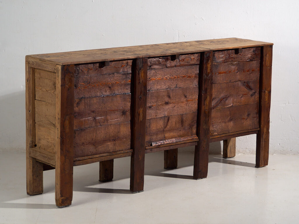 Buffet ancien à trois portes (vers 1900) #2