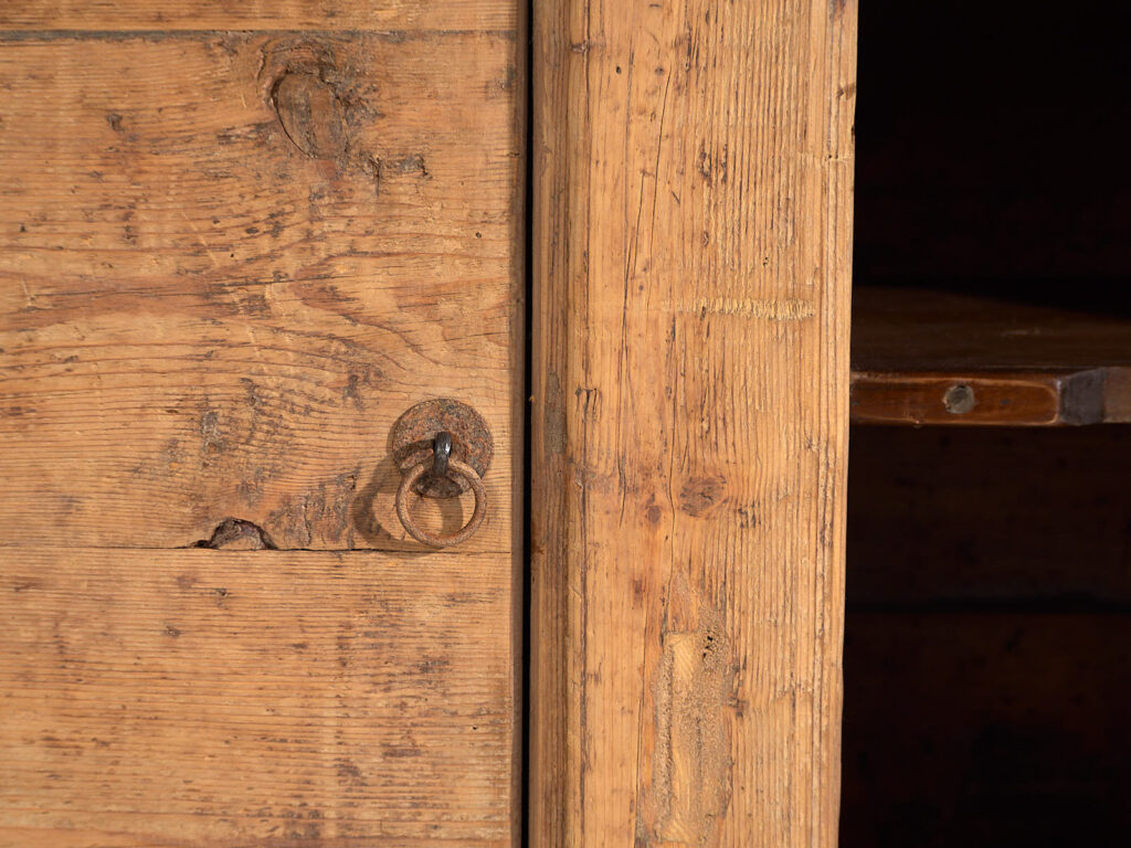 Buffet ancien à trois portes (vers 1900) #2