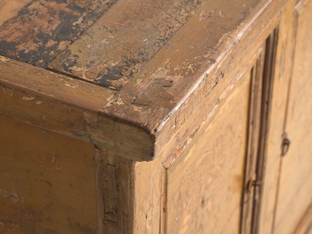 Aparador antiguo con pátina de color ocre (c.1900) #11