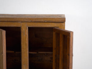 Aparador antiguo con pátina de color ocre (c.1900) #11