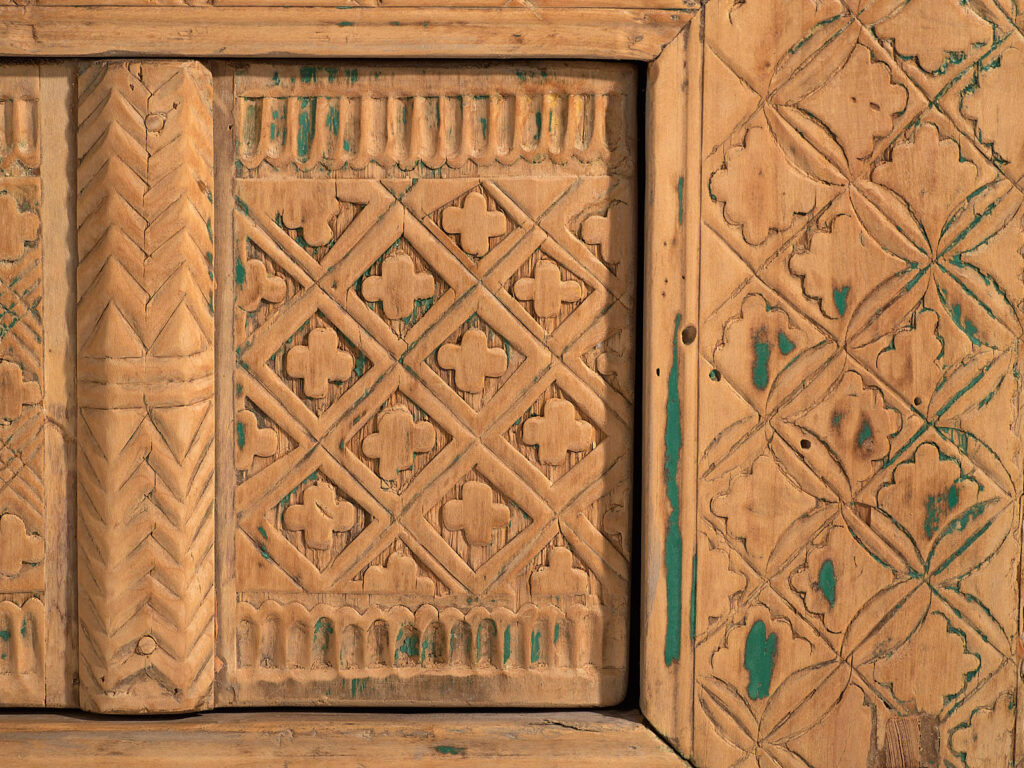 Aparador bajo antiguo de estilo oriental (c.1900) #56