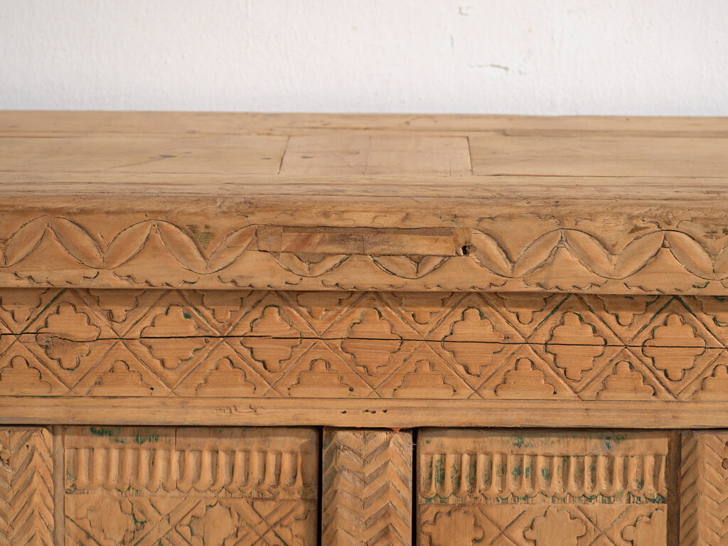 Aparador bajo antiguo de estilo oriental (c.1900) #56