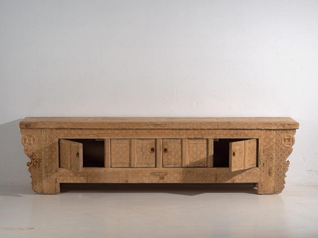 Aparador bajo antiguo de estilo oriental (c.1900) #56