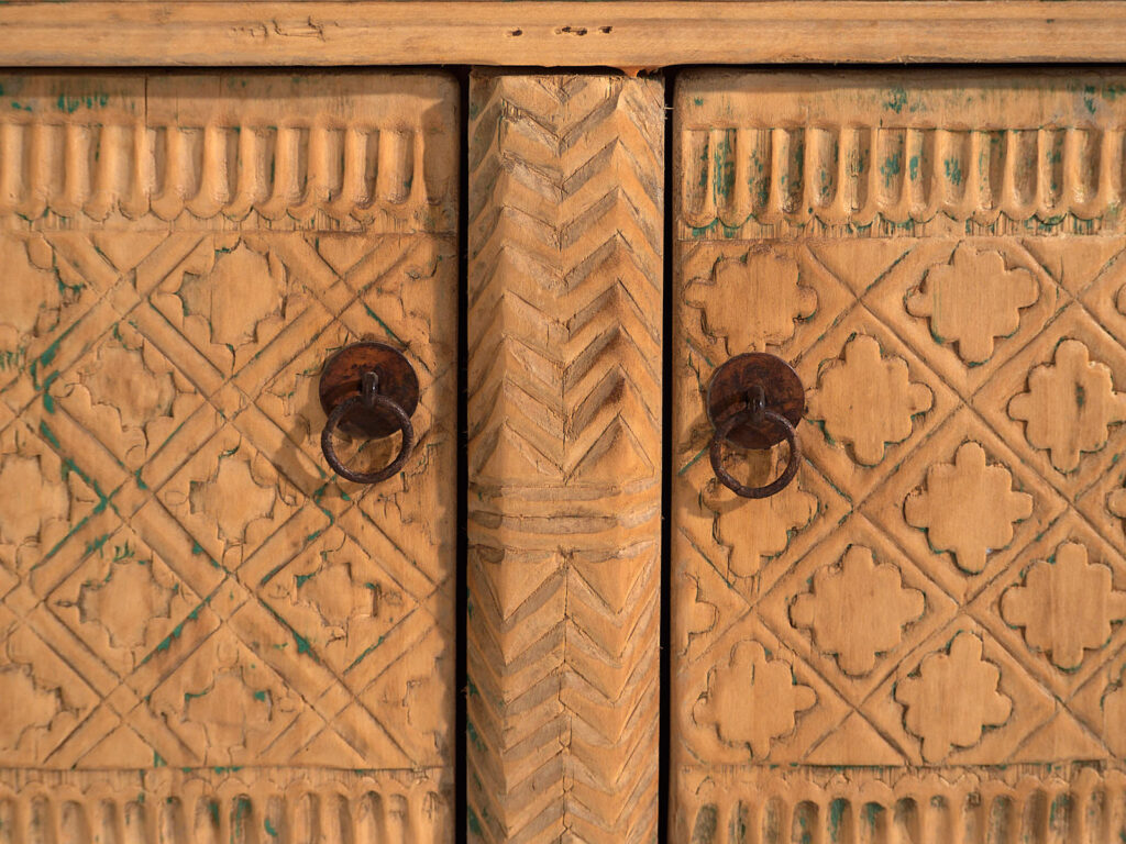 Aparador bajo antiguo de estilo oriental (c.1900) #56