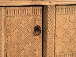 Aparador bajo antiguo de estilo oriental (c.1900) #56