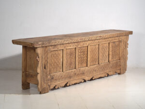 Aparador bajo antiguo tallado a mano (c.1850) #62