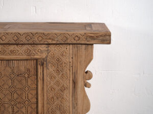 Aparador bajo antiguo tallado a mano (c.1850) #62