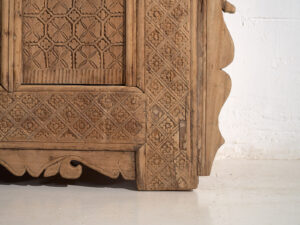 Aparador bajo antiguo tallado a mano (c.1850) #62