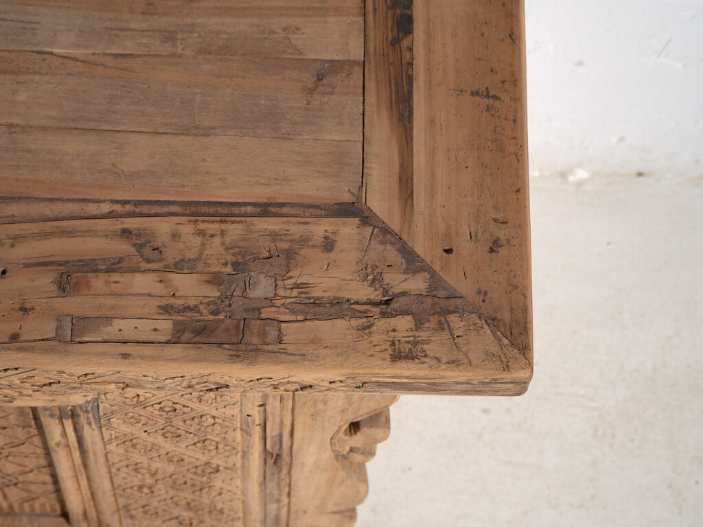 Aparador bajo antiguo tallado a mano (c.1850) #62