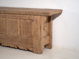 Aparador bajo antiguo tallado a mano (c.1850) #62