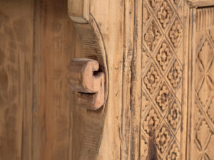 Aparador bajo antiguo tallado a mano (c.1850) #62