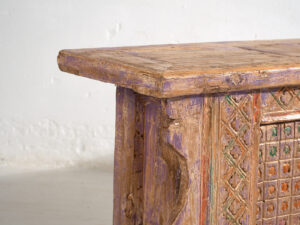 Antiguo aparador tallado con tonos violeta (c.1850) #65