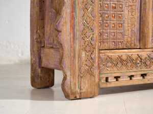 Antiguo aparador tallado con tonos violeta (c.1850) #65