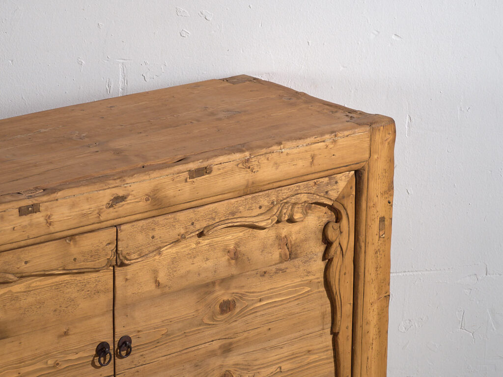 Ancien buffet à deux portes (vers 1900) #1