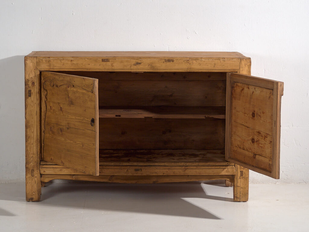 Ancien buffet à deux portes (vers 1900) #1