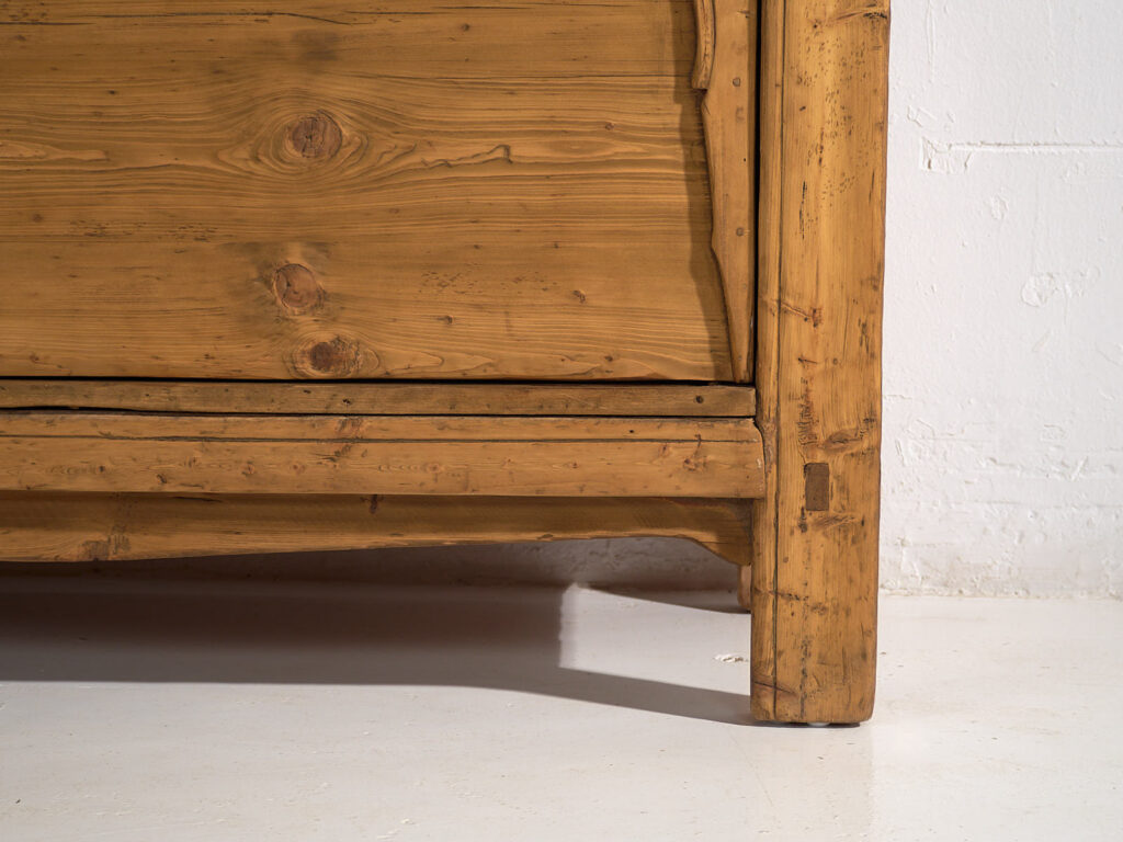 Ancien buffet à deux portes (vers 1900) #1