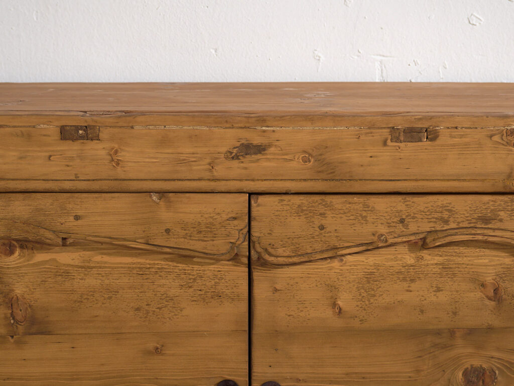 Ancien buffet à deux portes (vers 1900) #1