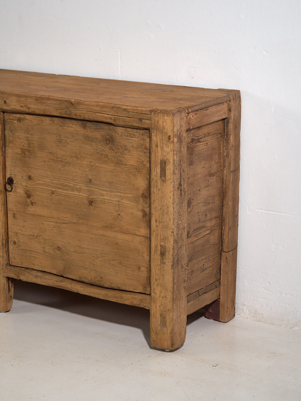 Aparador antiguo de estilo primitivo (c.1900) #2