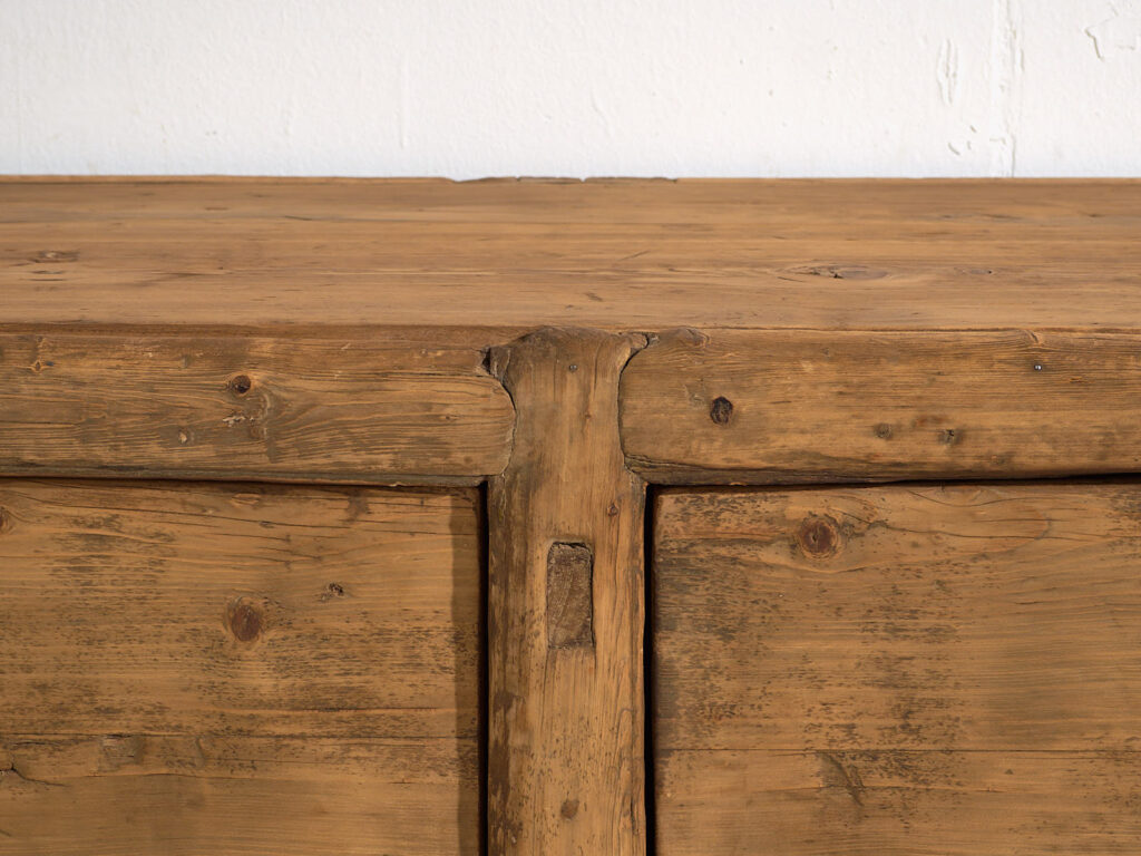 Aparador antiguo de estilo primitivo (c.1900) #2