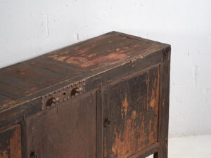 Aparador antiguo de tonos oscuros (c.1900) #26