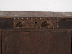 Aparador antiguo de tonos oscuros (c.1900) #26