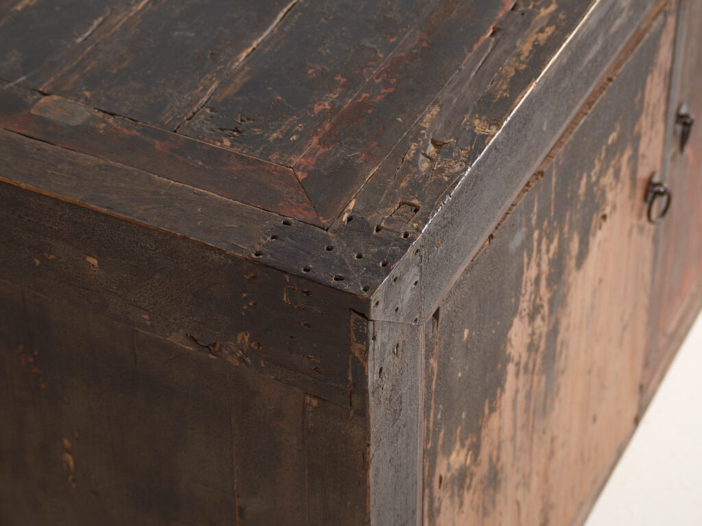 Aparador antiguo de tonos oscuros (c.1900) #26