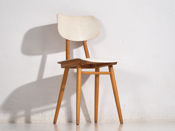 Sillas vintage de color blanco (c.1960). Conjunto de 3 piezas #1