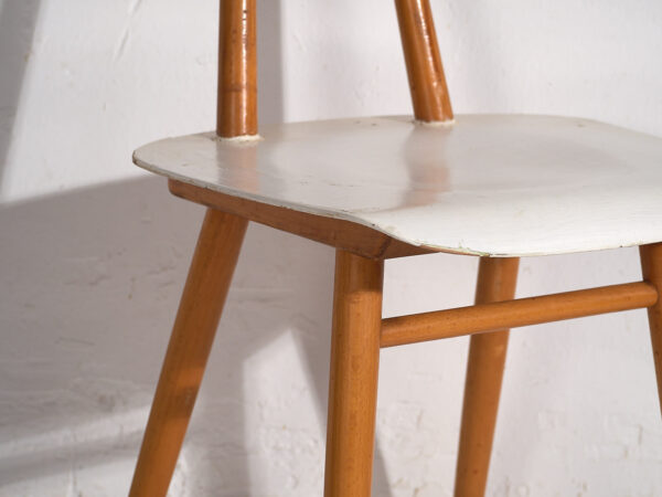 Sillas vintage de color blanco (c.1960). Conjunto de 3 piezas #1
